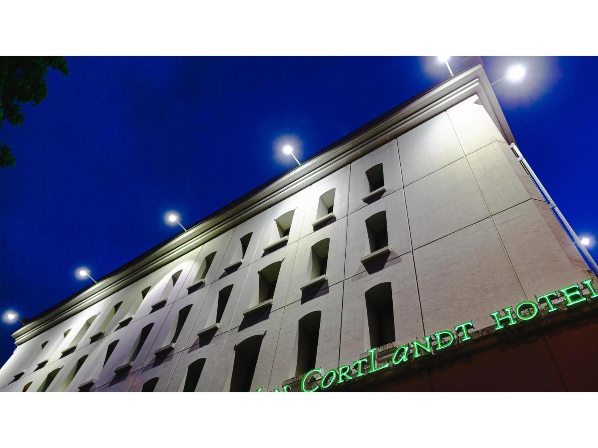 แวน คอร์ทแลนด์ โฮเต็ล Hotel Aira ภายนอก รูปภาพ